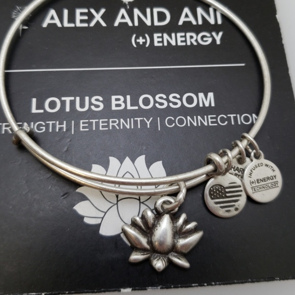 NWT Alex and Ani Lotus Blossom Bracelet - Picture 2 of 2